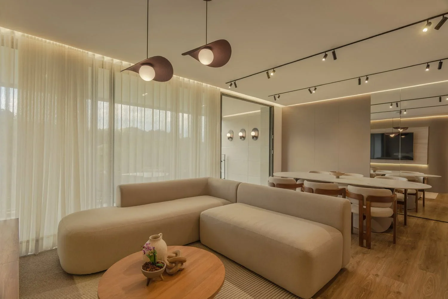 Amoblando apartamentos minimalistas en Medellin, Colombia